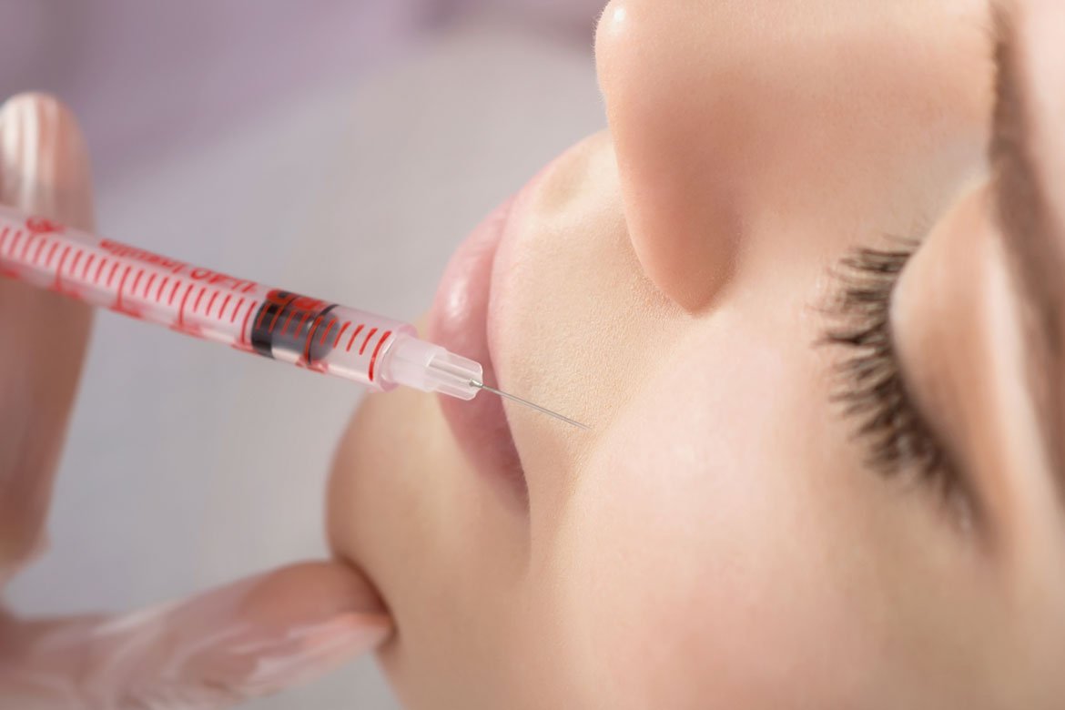 Aplicação de Botox para uso estético